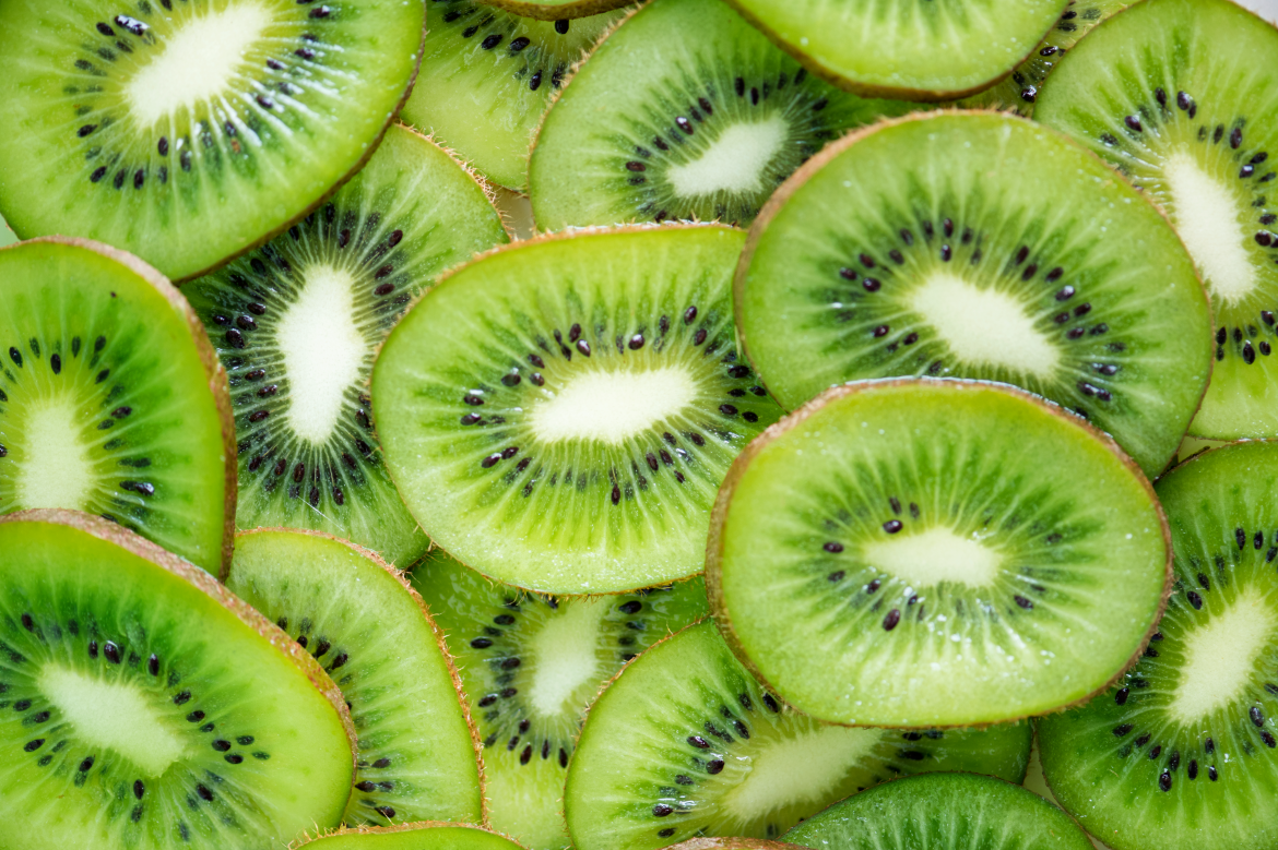 8 Kiwi Health Benefits - Kiwi Fruit Nutrition and Side Effects