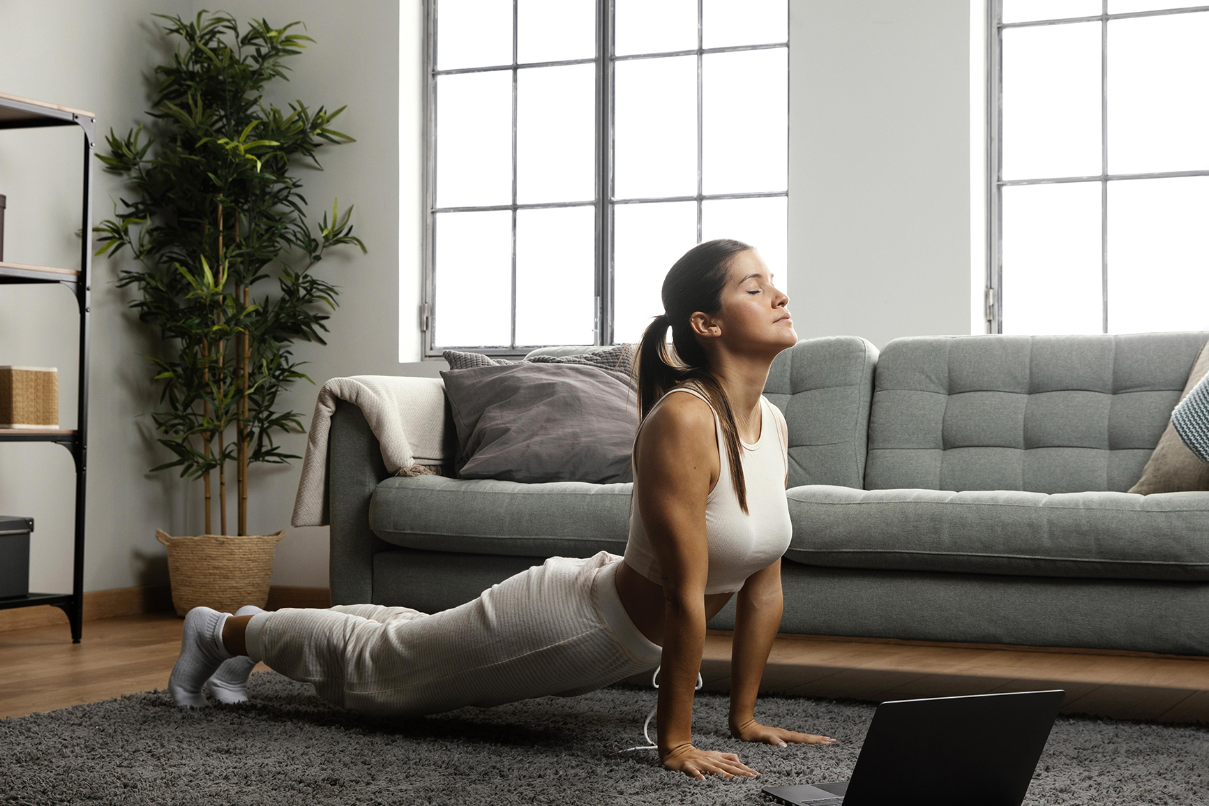 How is Doing Yoga on Carpet With or Without a Yoga Mat Helpful?