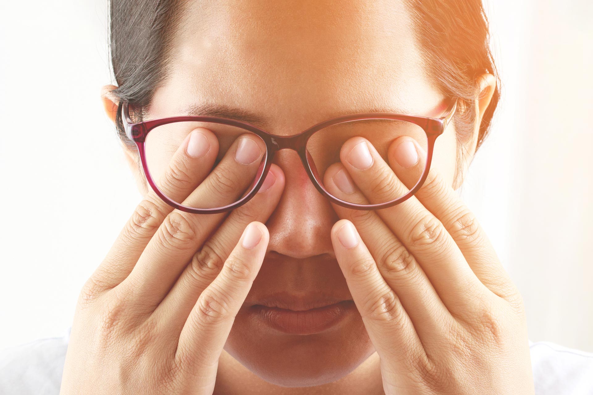 年輕人屬錐形角膜高風險群組 眼科醫生提兩大方案挽救視力｜養和醫院眼科專科醫生陳頌恩