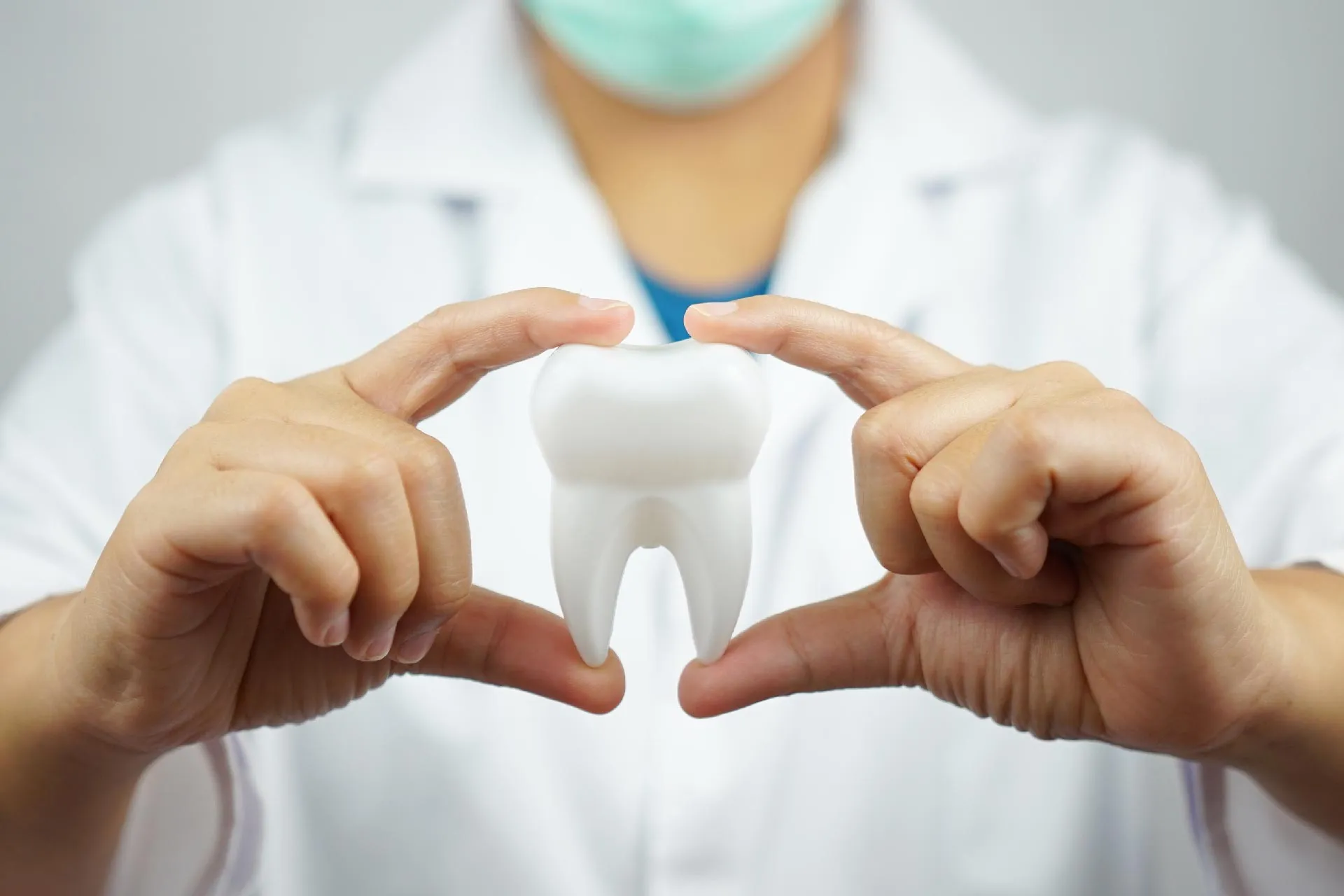 Wisdom Teeth: Symptoms, Problems and Removal Guide