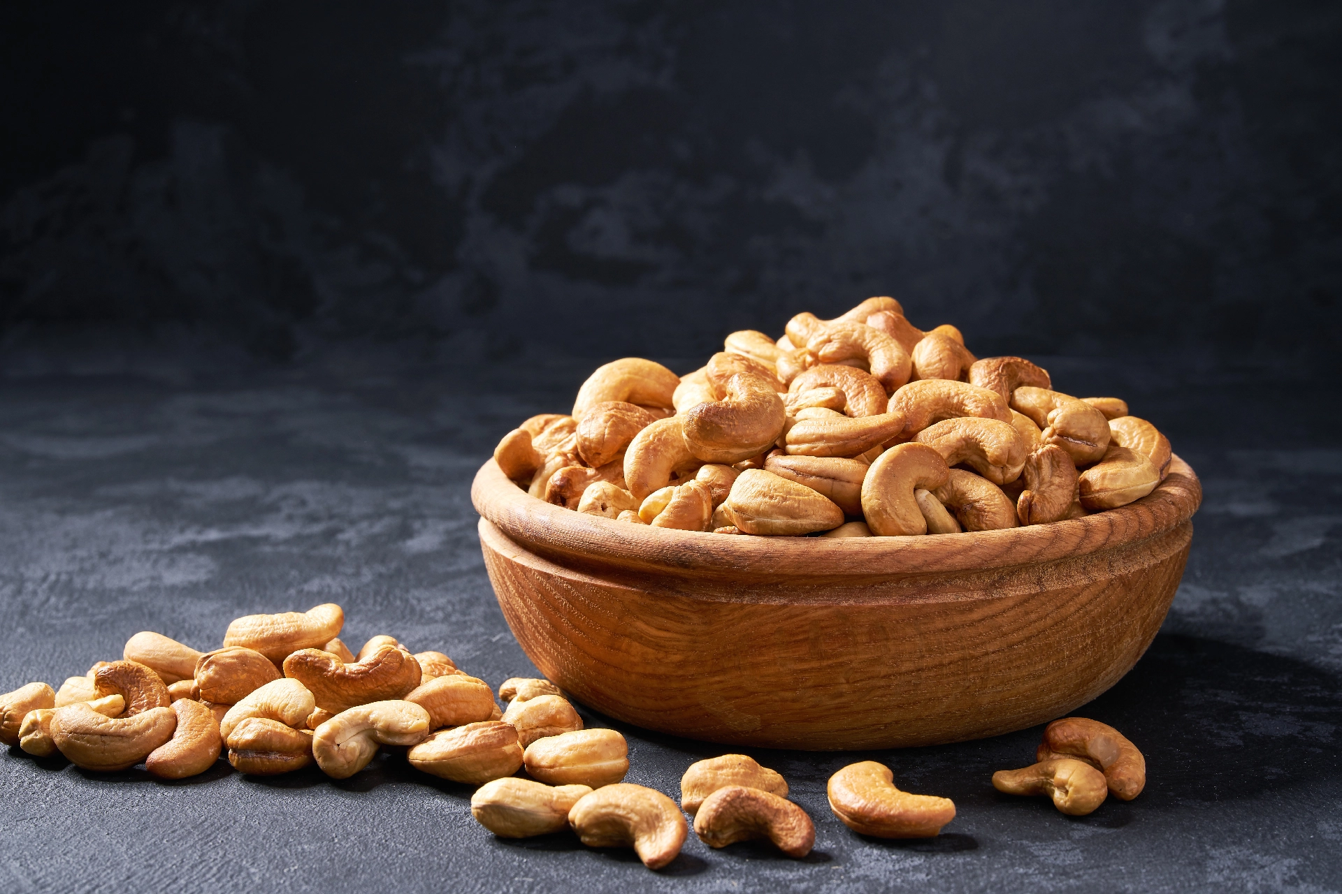 Cashew: Nutritional Value, Benefits, Recipes, Precautions