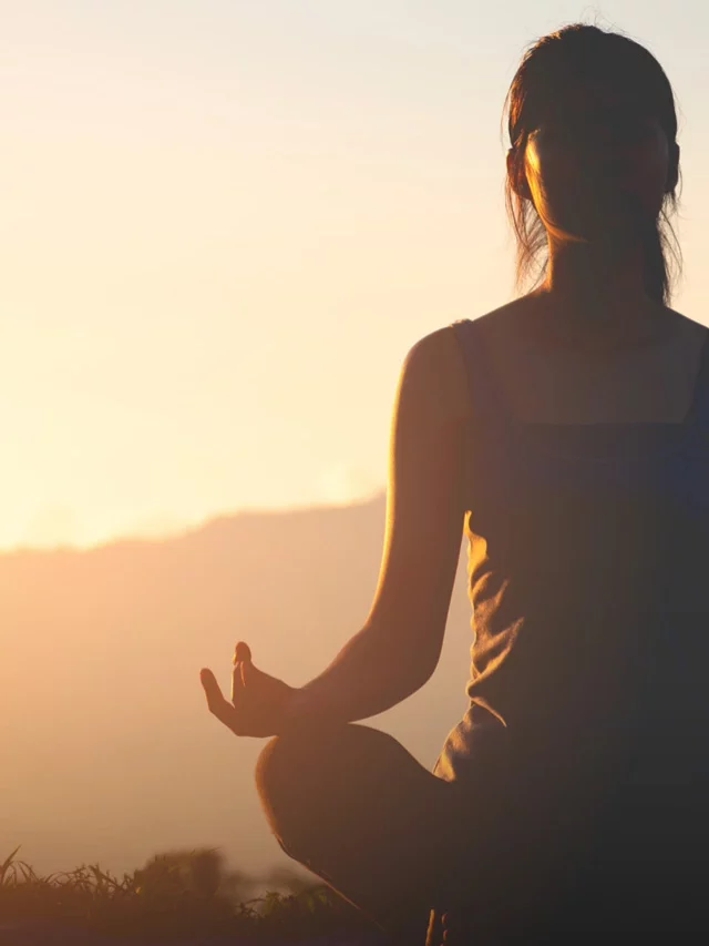 6 Best Strength-building Yoga Asanas For Beginners
